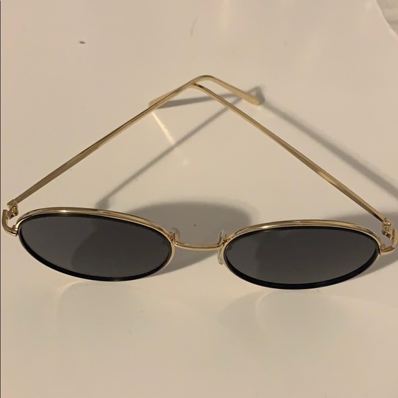 Assorted sunglasses - Picture 3 of 3